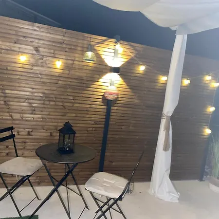 Liefdeshotel Au Fines Bulles Avec Villers-Pol