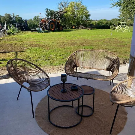 Liefdeshotel Au Fines Bulles Avec Villers-Pol